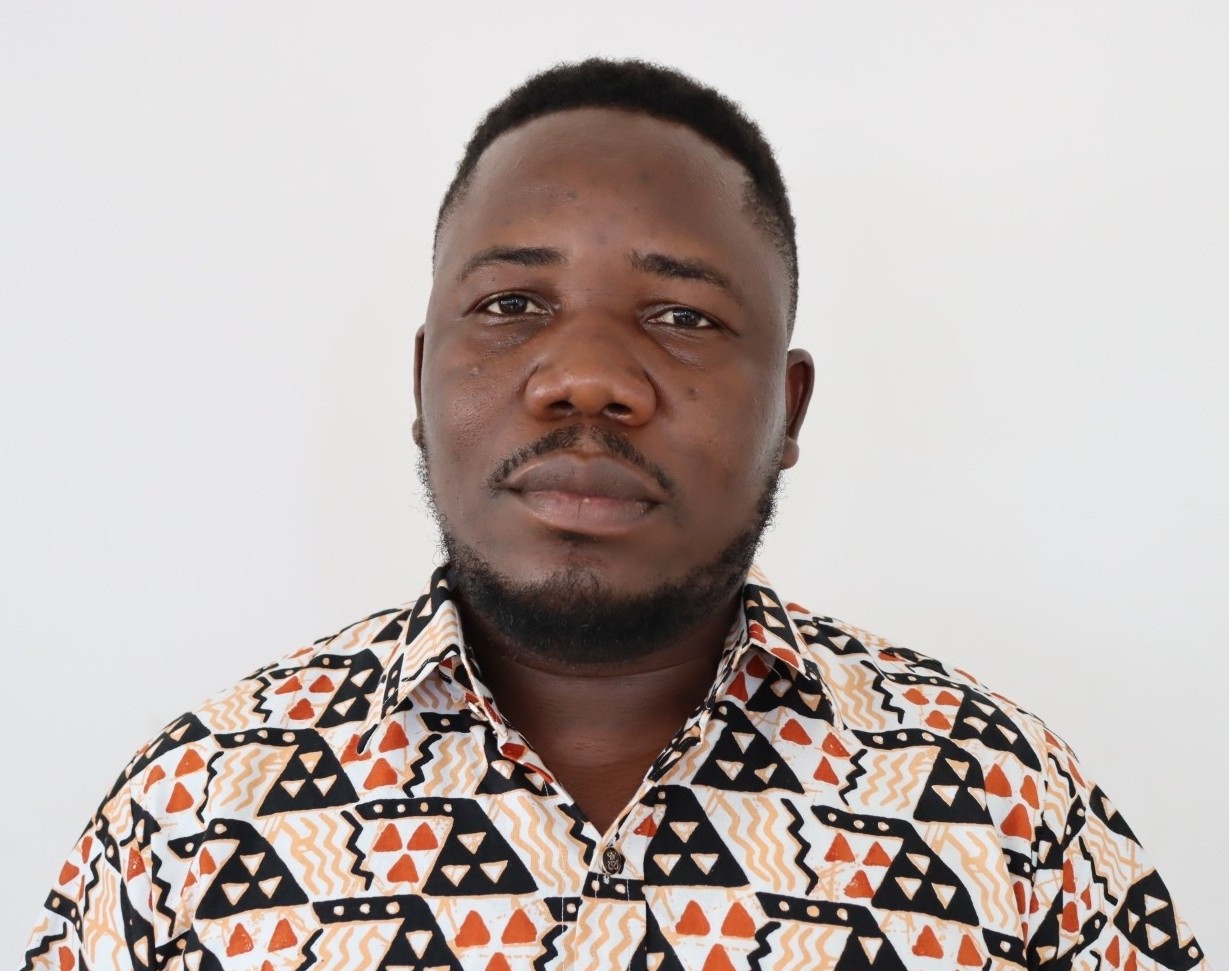 Robert Koryon Bolay, Jr. Professional Photo